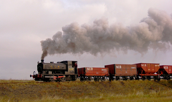 No.22 AB takes rake of coal board waggons over the Pelaw Main Cruve.